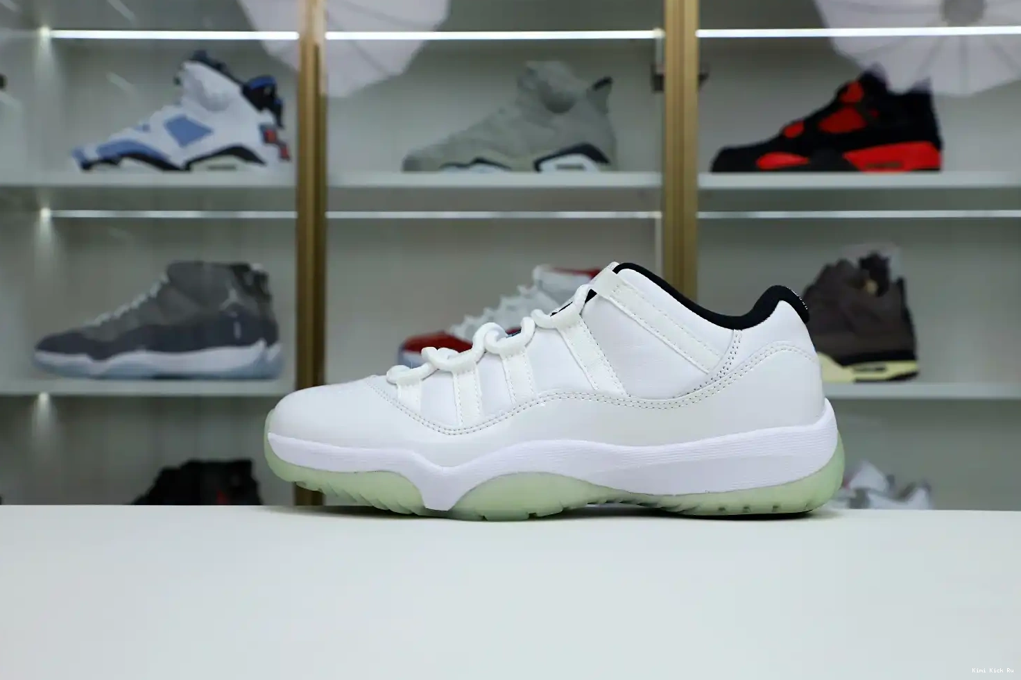 AIR LEGEND BLUE LOW RETRO 11 JORDAN Kimikick 0704